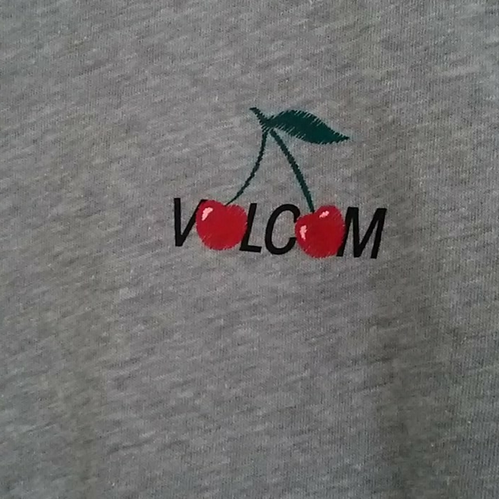 NWT Volcom T-shirt